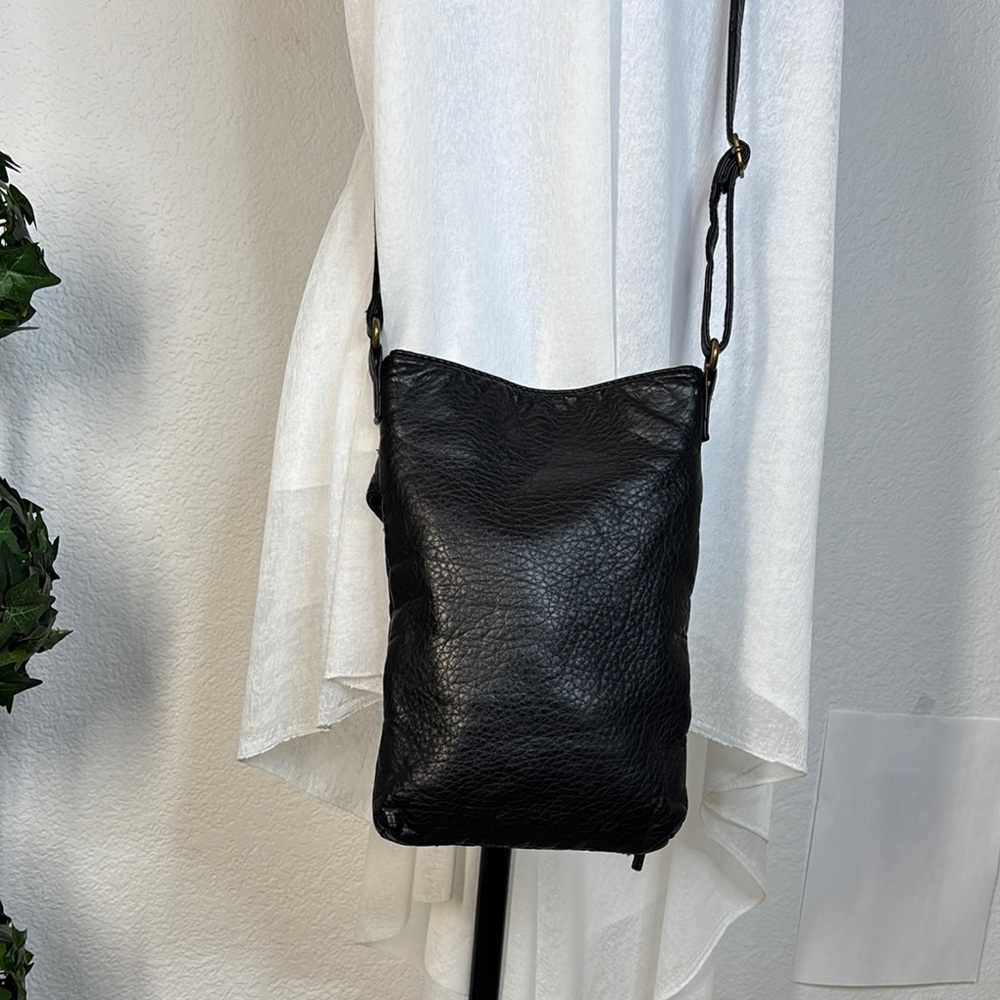 Stone Mountain Accessories Crossbody Bag Black - Picture 4 of 15